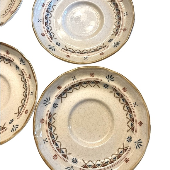 Vintage International Stoneware Japan Saucers (Set of 4) | Folk-Inspired Pattern - Picture 11 of 13